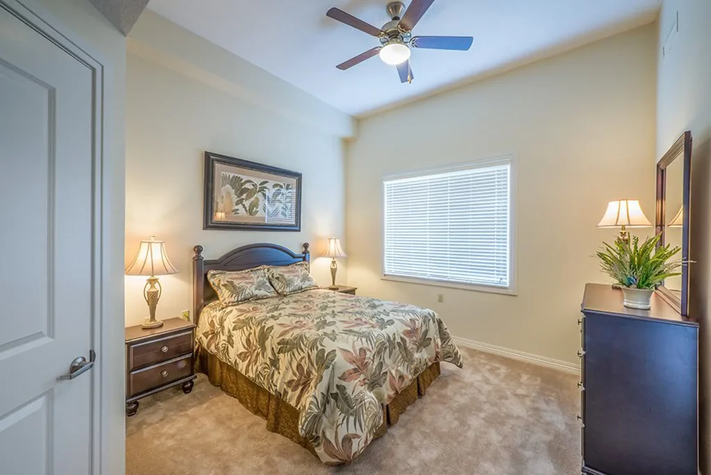 buffalo crossing large bed room
